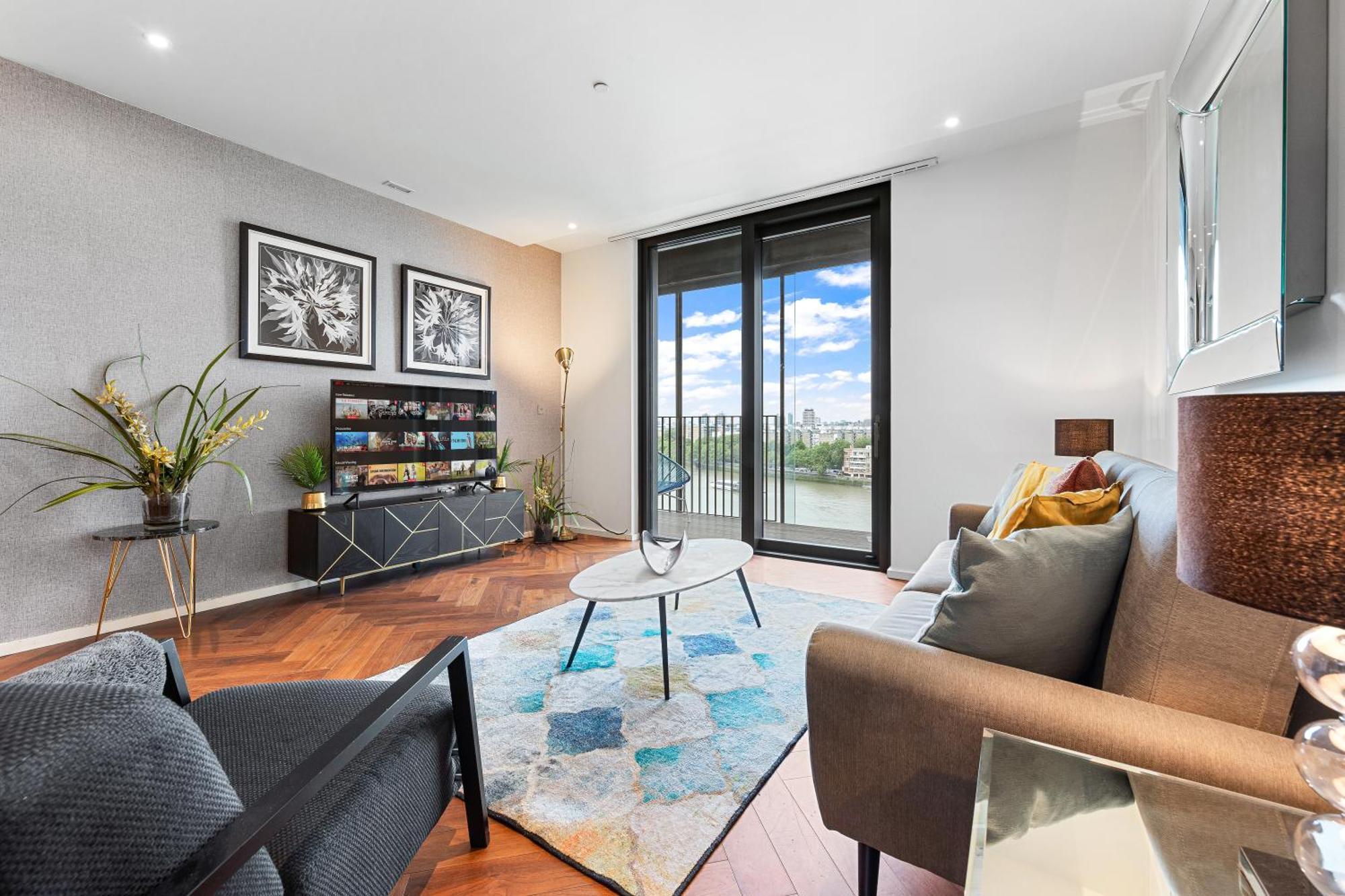 Spectacular Riverview Two Bedroom Luxury Designer Apartment-ac-parking-wifi-2 Bathrooms Apartment London