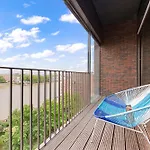 Central London Spectacular Riverview Two Bedroom Luxury Designer Apartment-Ac-Parking-Wifi-2 Bathrooms