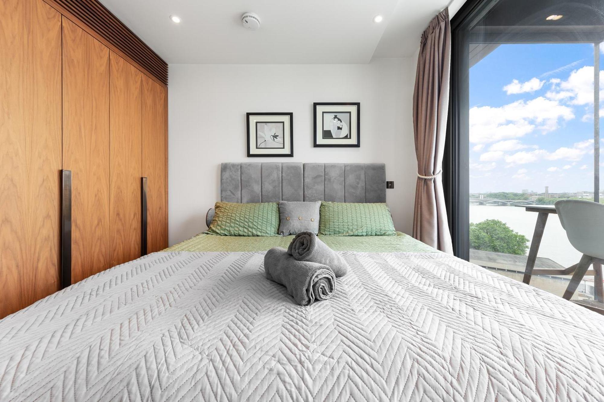 Spectacular Riverview Two Bedroom Luxury Designer Apartment-ac-parking-wifi-2 Bathrooms Appartamento