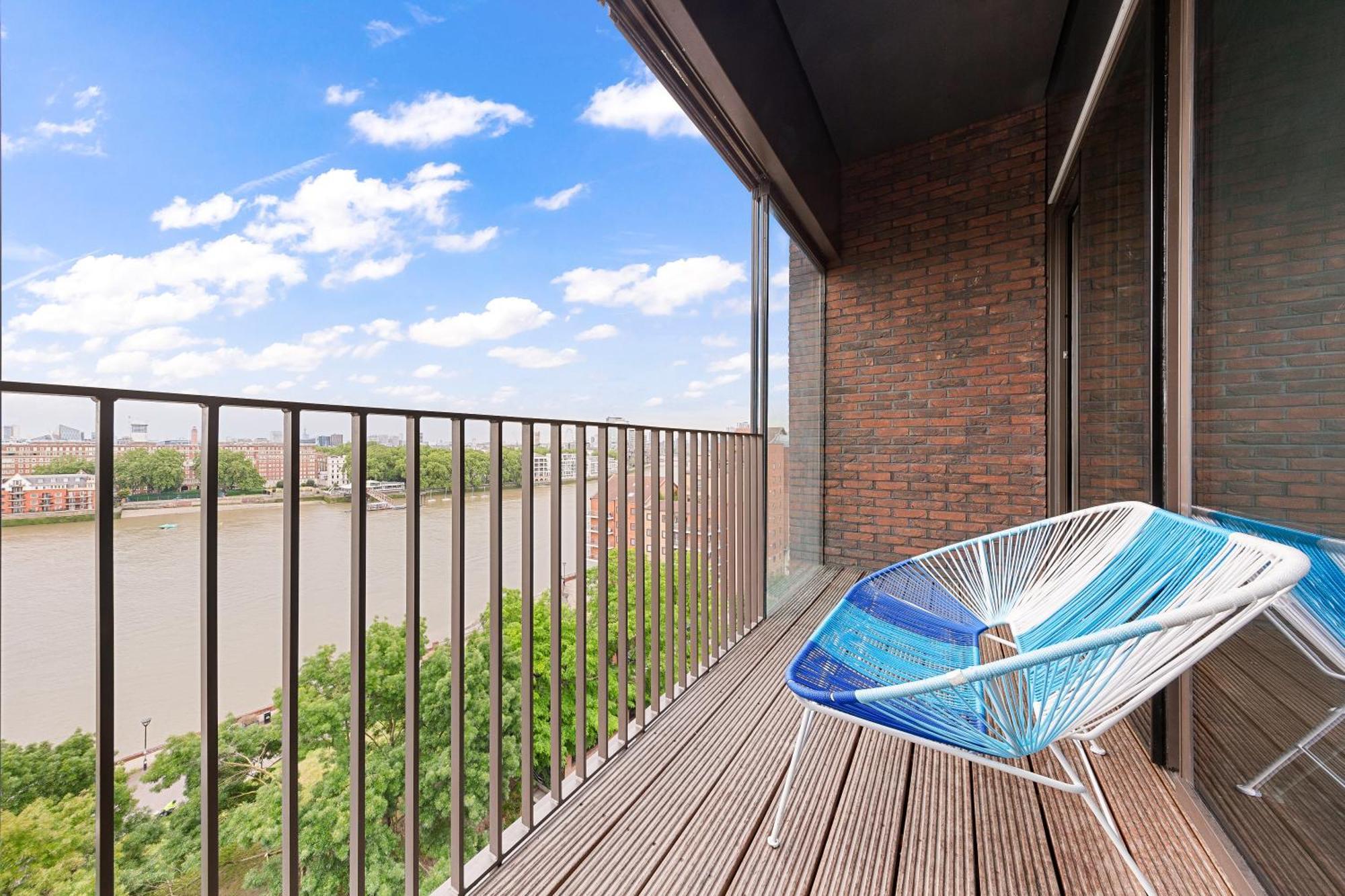 Spectacular Riverview Two Bedroom Luxury Designer Apartment-ac-parking-wifi-2 Bathrooms Appartamento *