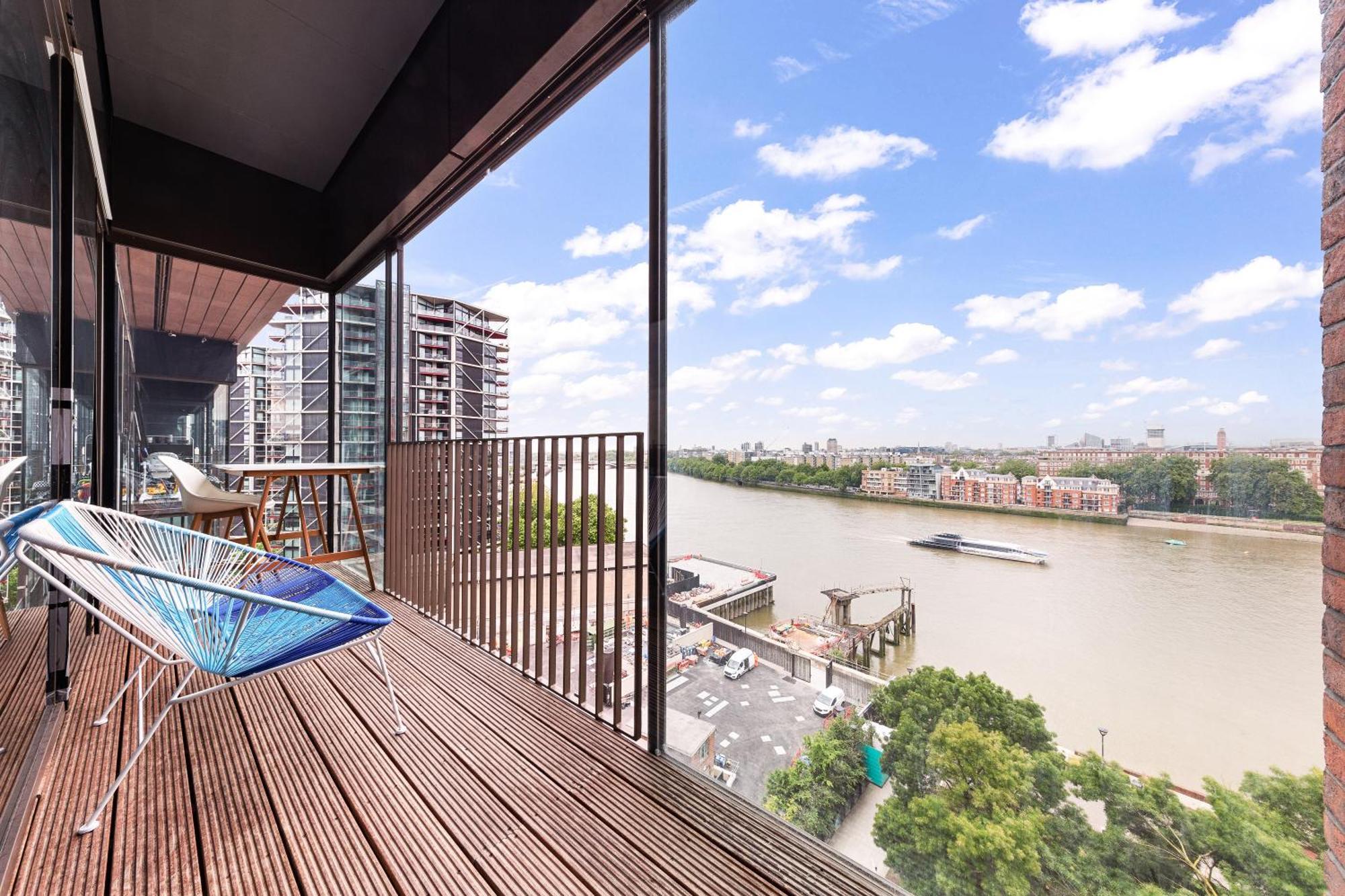 Spectacular Riverview Two Bedroom Luxury Designer Apartment-ac-parking-wifi-2 Bathrooms Appartamento
